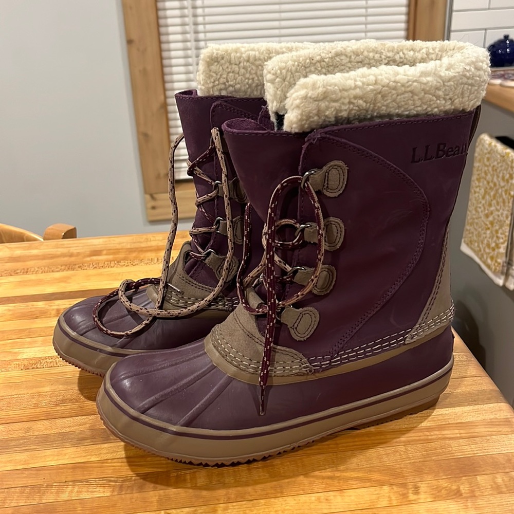 Purple L.L. Bean winter boots size 8